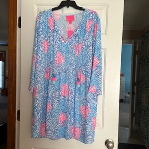 Lilly Pulitzer dress. 3/4 length sleeves